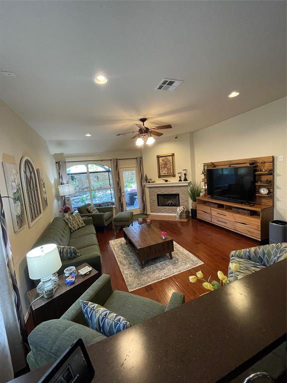 Foto del edificio - 733 Crane Canyon Pl