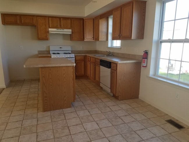 Building Photo - Lovely Muhlenberg Semi Detached!