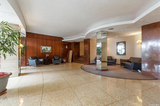 Building Photo - 6120 Grand Central Pkwy