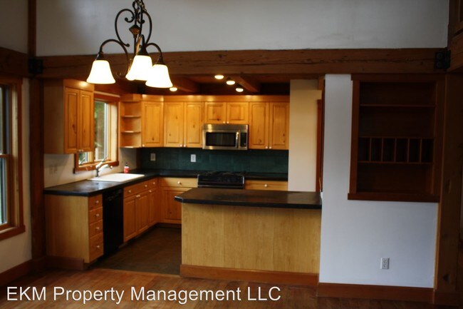 Building Photo - 6 br, 4 bath House - 200 NE 381st St