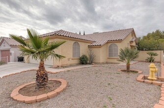 Building Photo - 7225 Scenic Hills Dr