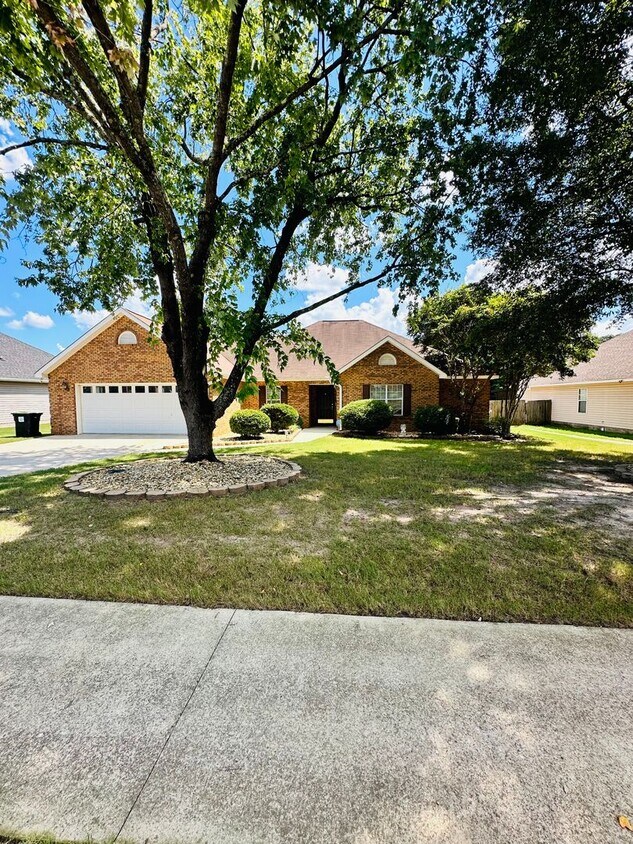 Foto principal - 210 Cumberland Woods Terrace