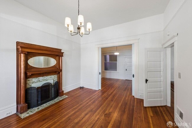 Building Photo - 2205 Bryant St