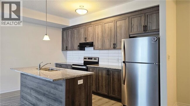 Photo du bâtiment - 142 Foamflower Pl