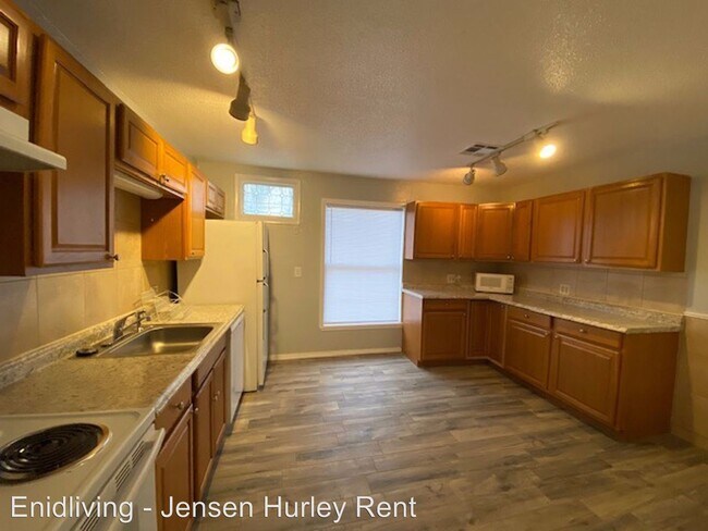 Building Photo - 3 br, 1 bath House - 2928 N Washington