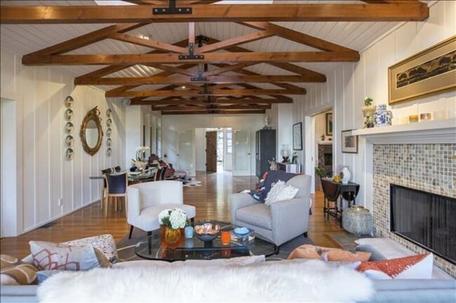 Foto del edificio - 1518 Olive Ln