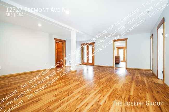Foto del edificio - 12727 Fremont Ave N