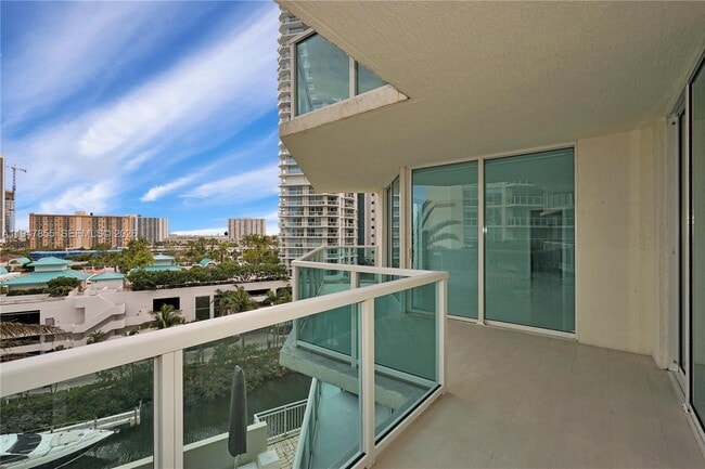 Building Photo - 250 Sunny Isles Blvd