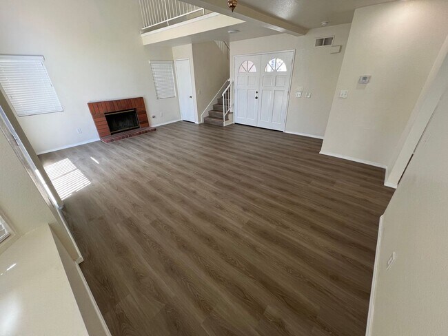 Foto del edificio - REMODELED 3bedroom 2.5 Bathroom House