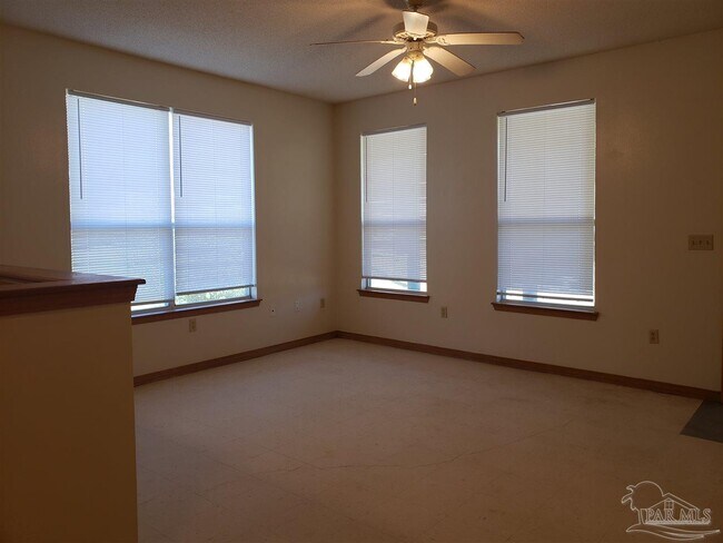 Foto del edificio - 5020 Lillian Hwy