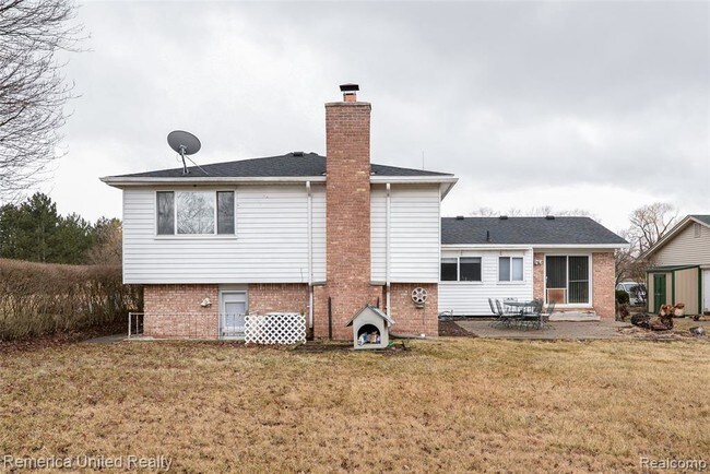 Building Photo - 18503 Valleyview St
