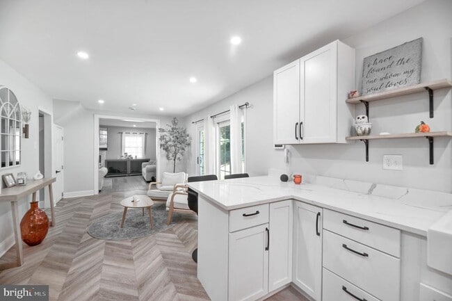Building Photo - 8812 Churchfield Ln