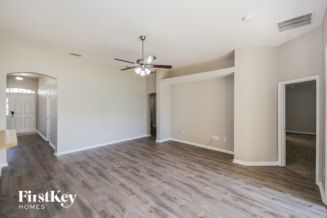 Building Photo - 2684 Creek Ridge Dr