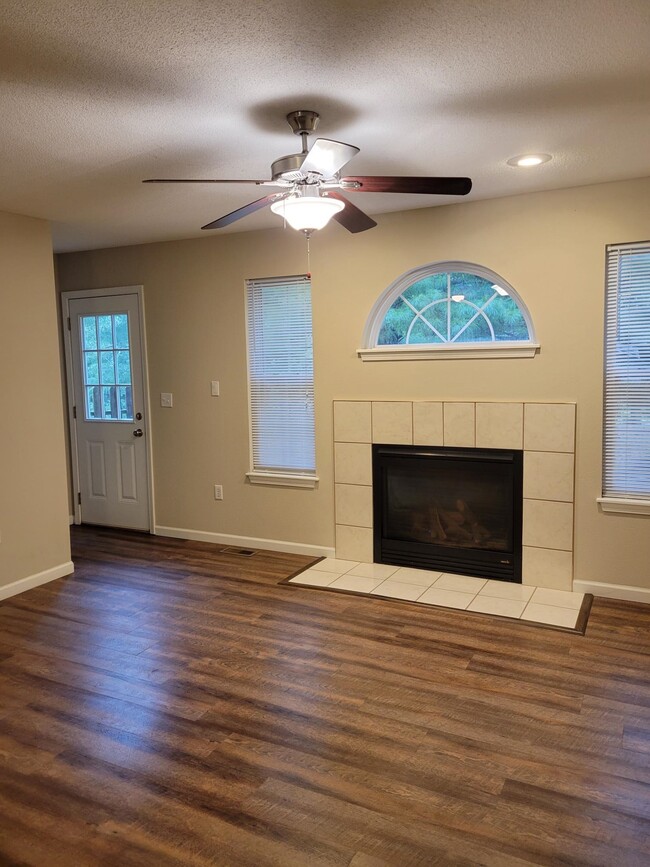 Building Photo - 428 Orchard View Ct