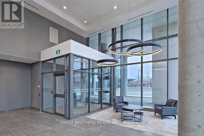 Building Photo - 15 Lynch St