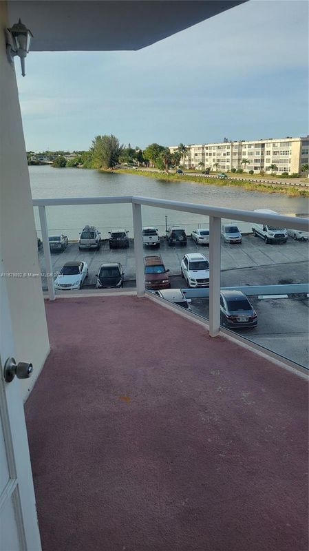 Building Photo - 1351 NE Miami Gardens Dr