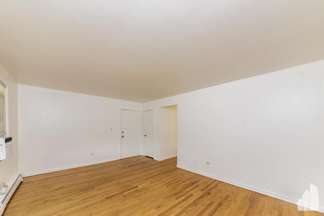 Building Photo - 3 bedroom in Hillside IL 60162