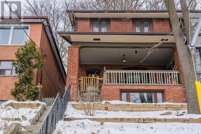 Building Photo - 864 Davenport Rd