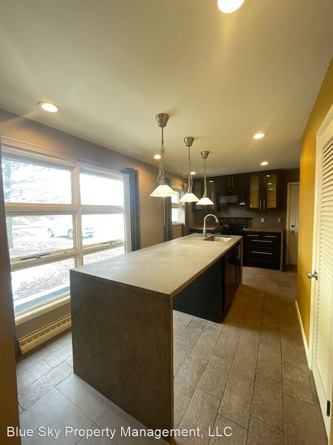 Building Photo - 3 br, 1.5 bath House - 1612 N Riley Rd