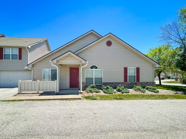 Photo - 4740 Kelvington Dr House