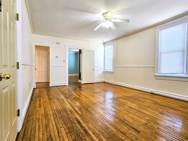 Building Photo - 2050 State St