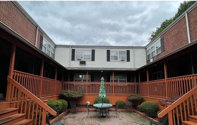 Foto del edificio - 3600 Charles Ct