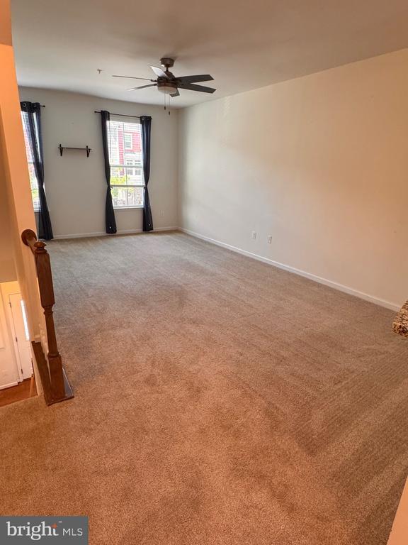 Building Photo - 624 Ravenwood Dr
