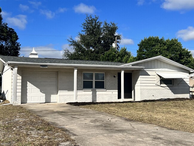 Building Photo - 2 br, 1 bath House - 4313 Oak Bluff Avenue