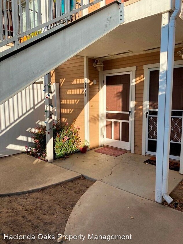 Foto principal - 2 br, 2 bath House - 2491 Village Green
