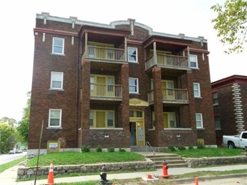 Primary Photo - 3319 E 30th St