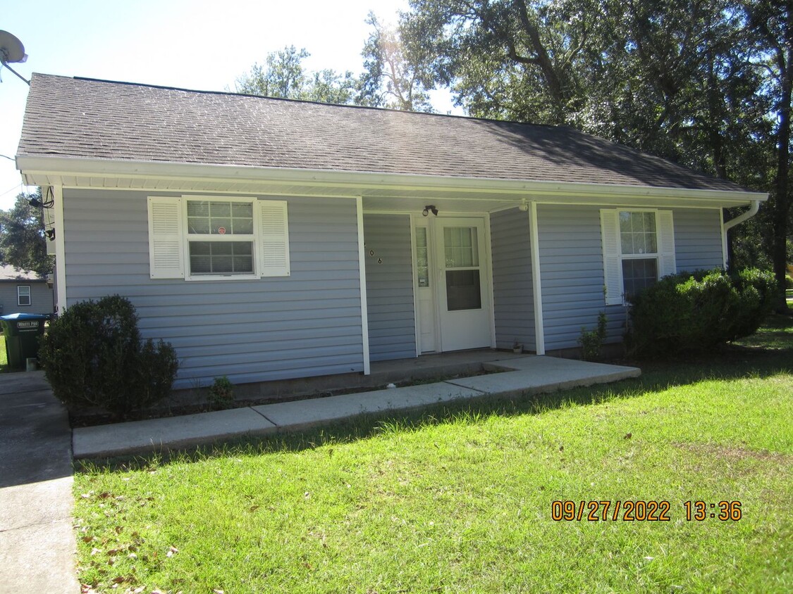 Primary Photo - 3BR/1BA Single Family Home in Pascagoula. ...