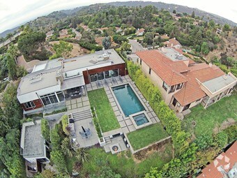 Foto principal - 3230 Ellington Dr