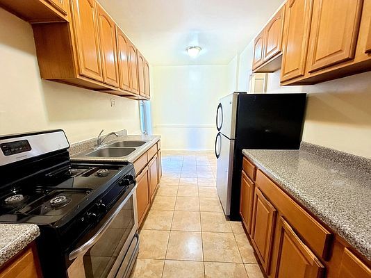 Building Photo - 2345 Ocean Ave