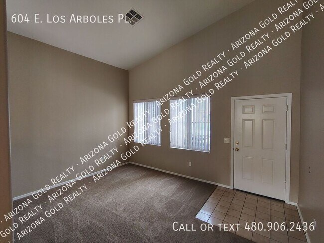 Building Photo - 604 E Los Arboles Pl