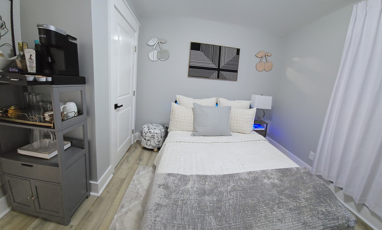 Foto principal - 1315 Gorrell St