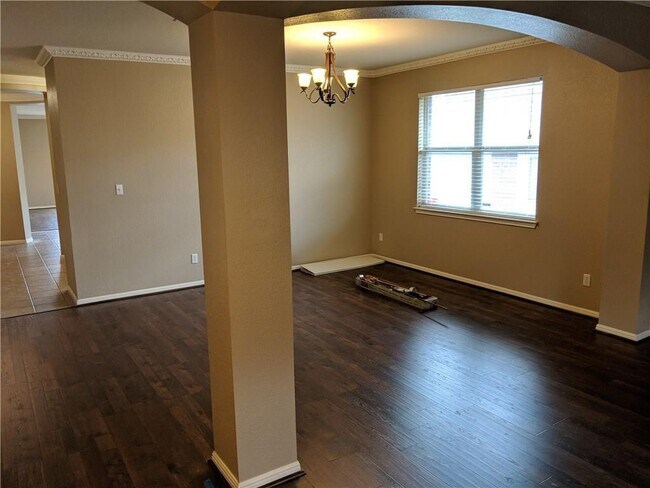 Building Photo - 132 Oxford Dr