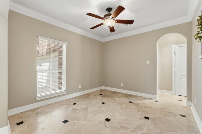 Foto del edificio - 2702 Pine tr