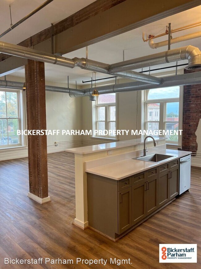 Foto del edificio - Studio, 1 bath House - 1204 First Avenue #306