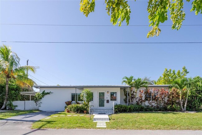 Foto del edificio - 3130 SW 27th Terrace