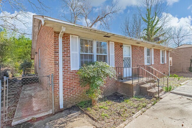 Building Photo - Price Improvement! Nice Brick Ranch with B...