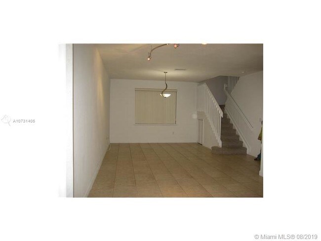 Foto del edificio - 5610 NW 107th Ave