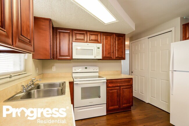 Building Photo - 1012 Normandy Blvd
