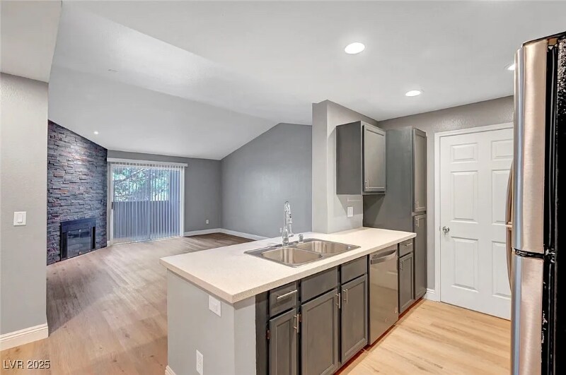 Foto principal - 231 W Horizon Ridge Pkwy