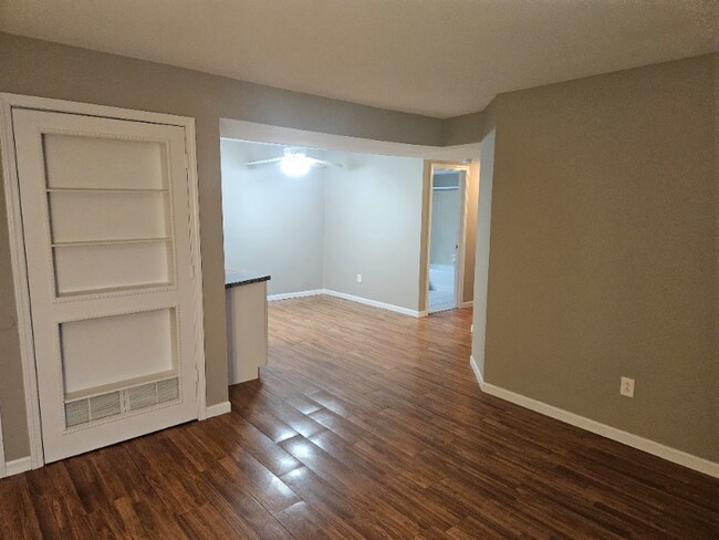 Foto del edificio - 2339 Sandalwood Creek Ct