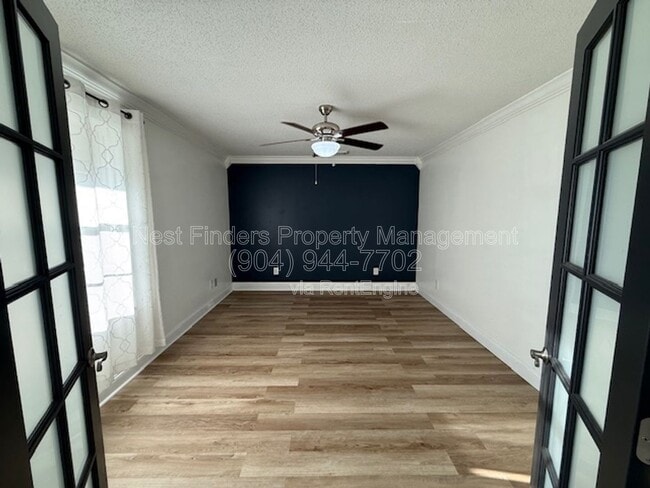 Foto del edificio - 12947 Tree Wy Ct N