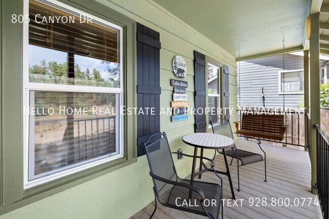 Foto del edificio - 805 Canyon Dr