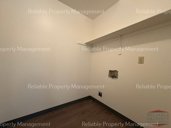Foto del edificio - 2144 Meppen Dr