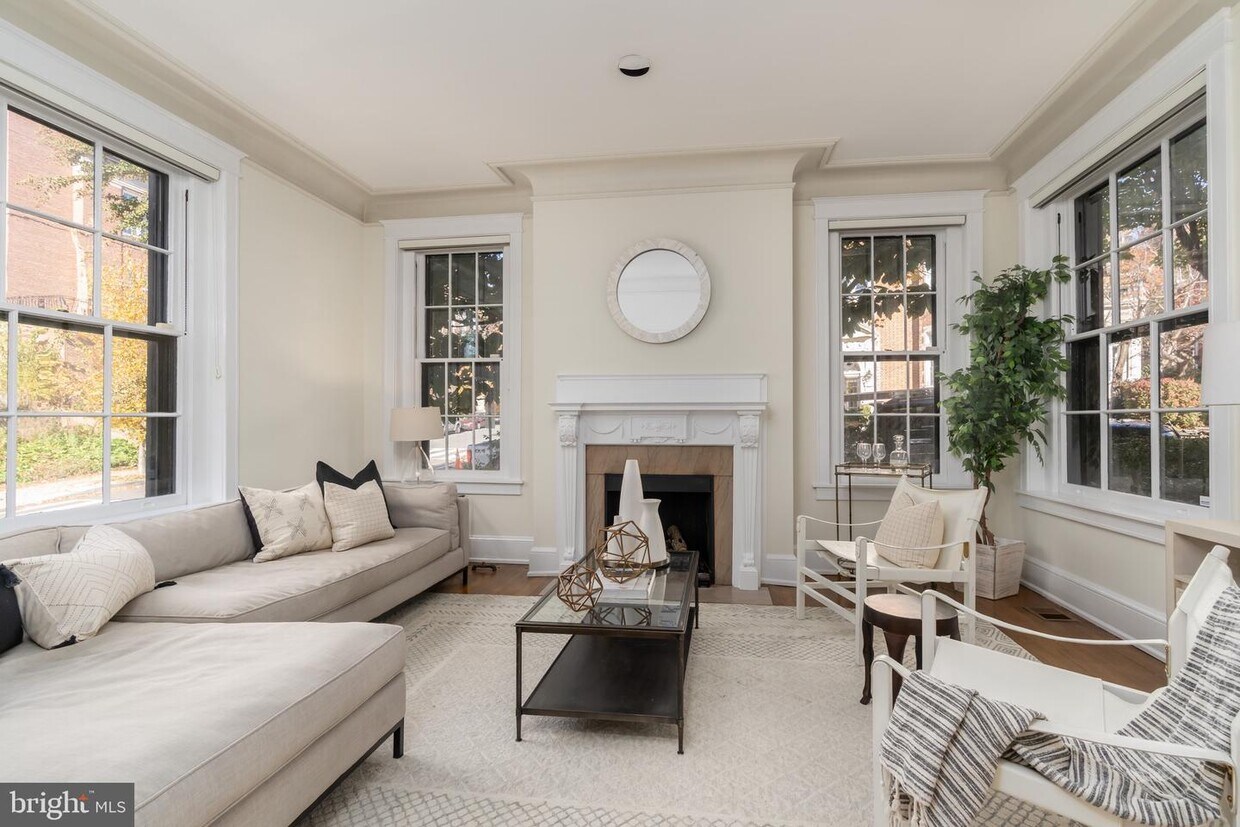 Foto principal - 1933 19th St NW