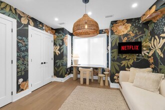 Building Photo - 972 Danforth Ave