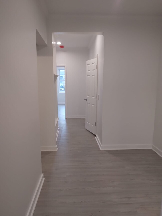 Foto del edificio - 147 Grant Ave